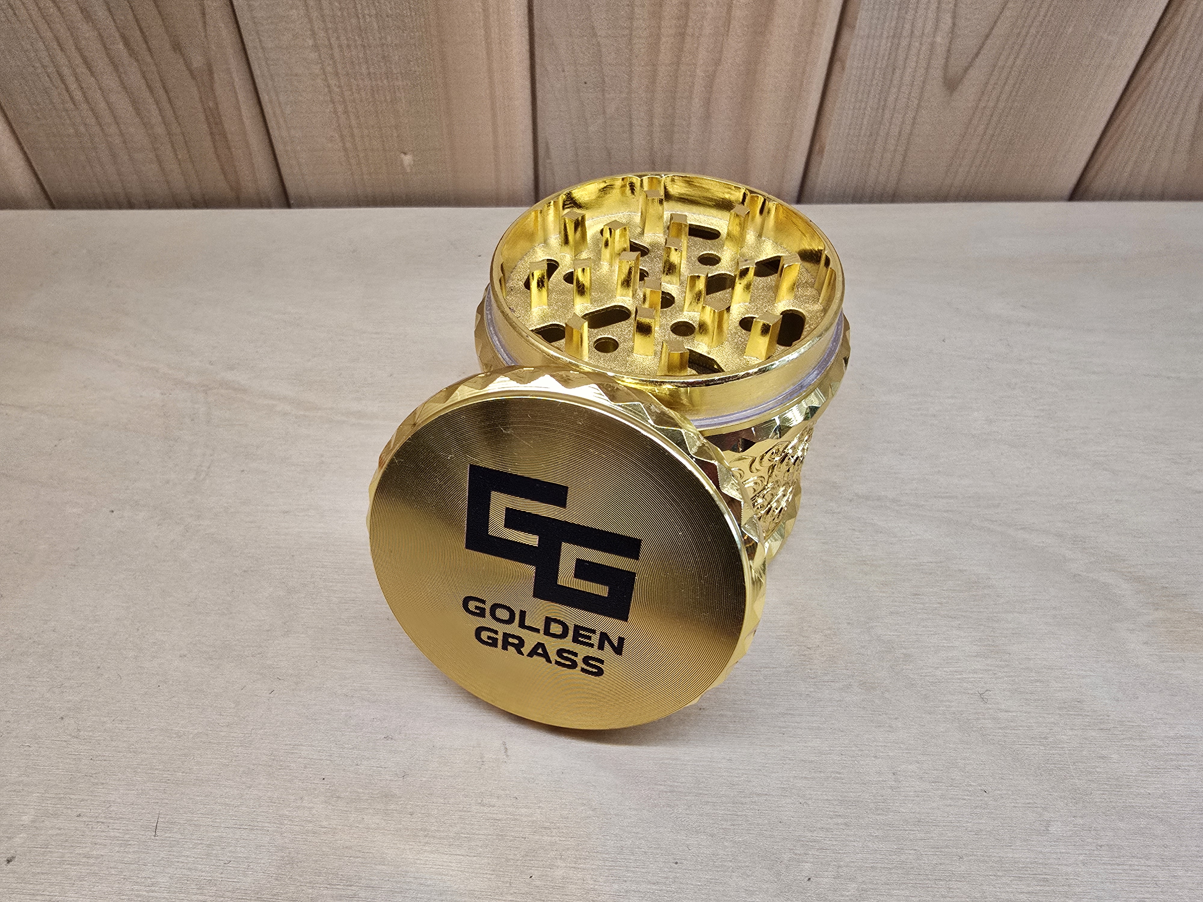 GOLDEN GRASS GOLD GRINDER